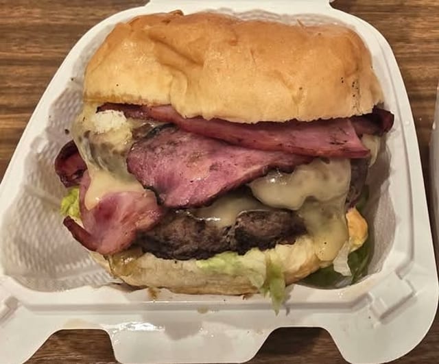 Double Chef Burger.